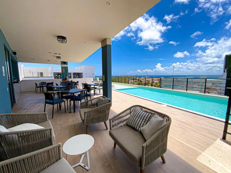 Beautiful + Luxury + Ocean View + Pool Apartment Плая дел Кармен Екстериор снимка
