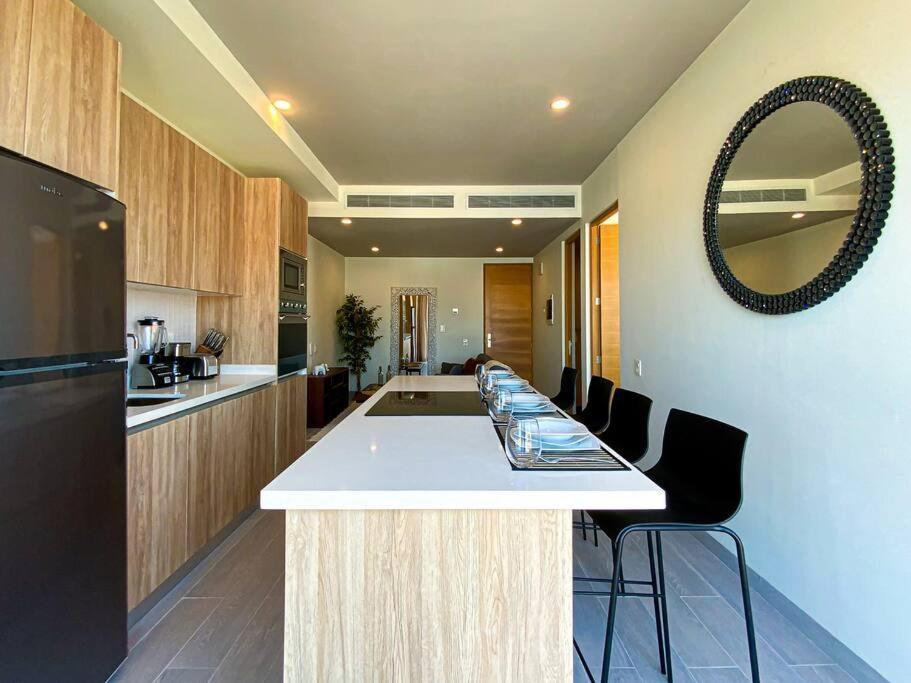 Beautiful + Luxury + Ocean View + Pool Apartment Плая дел Кармен Екстериор снимка
