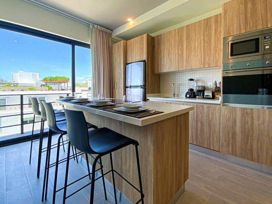 Beautiful + Luxury + Ocean View + Pool Apartment Плая дел Кармен Екстериор снимка